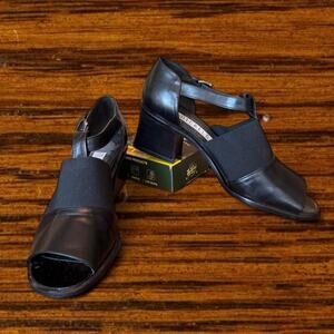 VTG Nickels Black Leather Open-Toe Block Heels